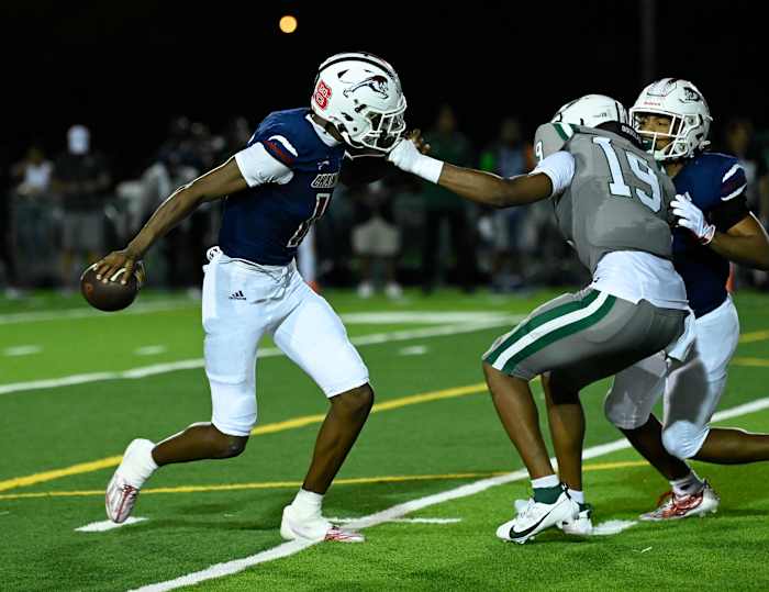 Chaminade-Madonna vs Miami Central Football - Robson Lopes - 08-26-20231170